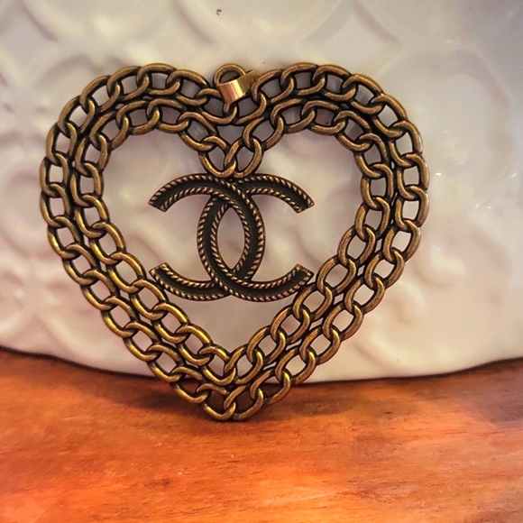 Accessories - X-large CC Charm ( Zipper Pull )